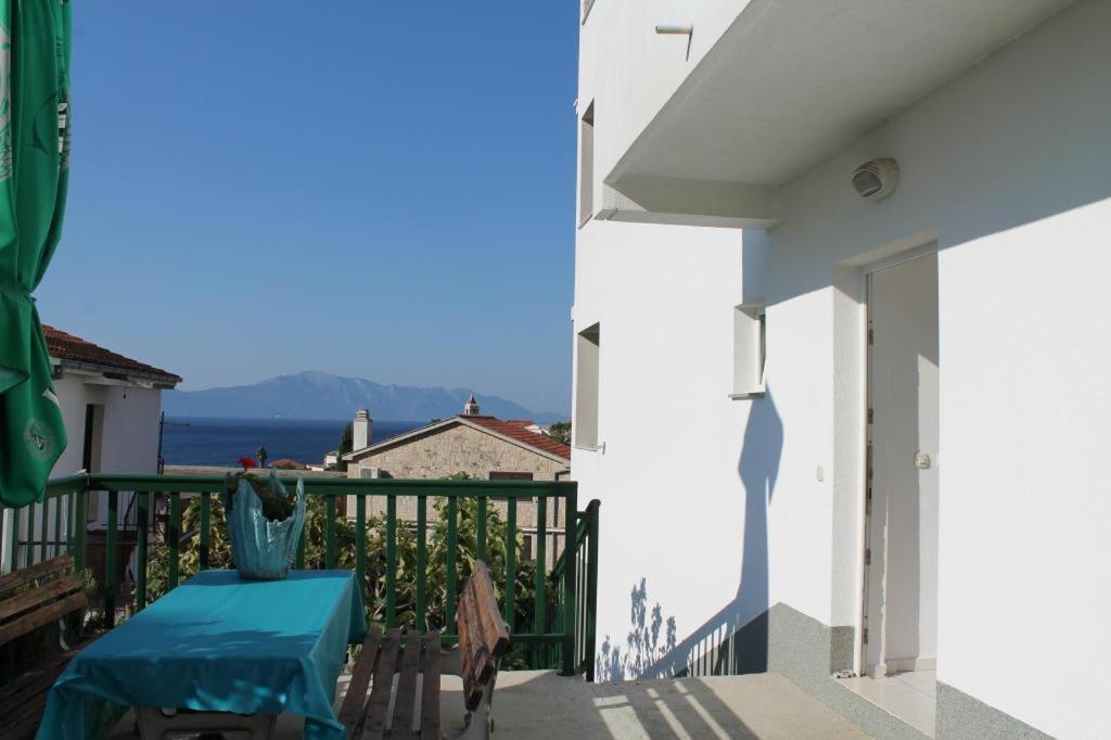 Apartmani Zderic Gradac  Exterior foto